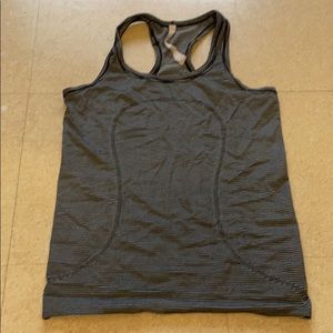 lululemon workout top